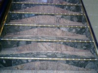 stopnice v kombinaciji dveh kamnov